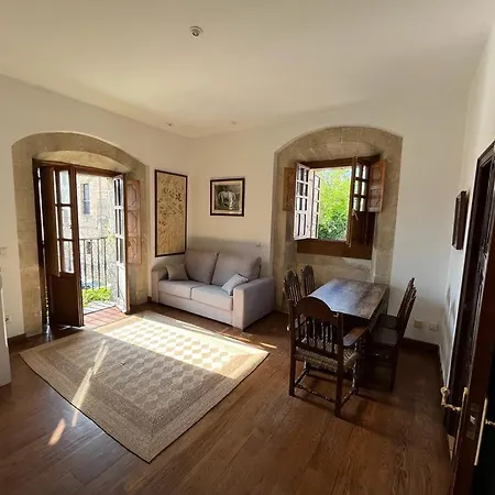 Gaudi * קומיאס